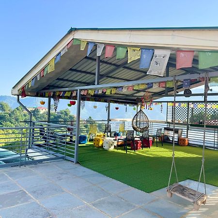 The Auriga 3Bhk Fully Entair Villa With Bonfire In Kasauli I Pvt Stay I Open Air Terrace I Kitchen Livingroom I Lawn Bonfire I Gaming Zone Exterior foto