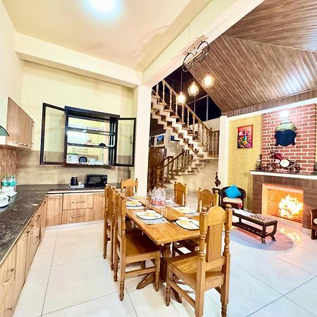 The Auriga 3Bhk Fully Entair Villa With Bonfire In Kasauli I Pvt Stay I Open Air Terrace I Kitchen Livingroom I Lawn Bonfire I Gaming Zone Exterior foto