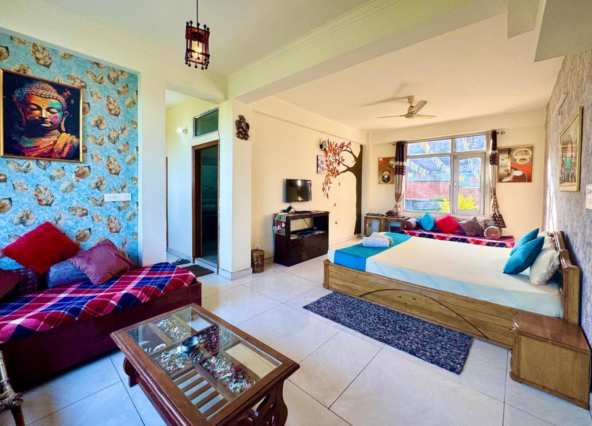 The Auriga 3Bhk Fully Entair Villa With Bonfire In Kasauli I Pvt Stay I Open Air Terrace I Kitchen Livingroom I Lawn Bonfire I Gaming Zone Exterior foto